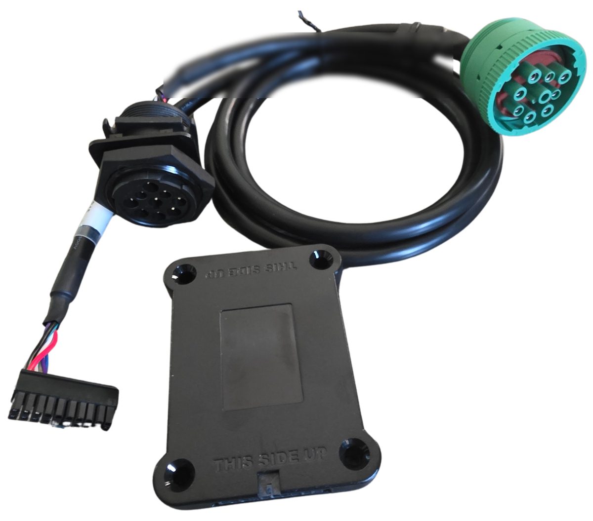 CC40 9-pin J1939 pass-through cable with green connector, black pass-through receptacle and mounting bracket